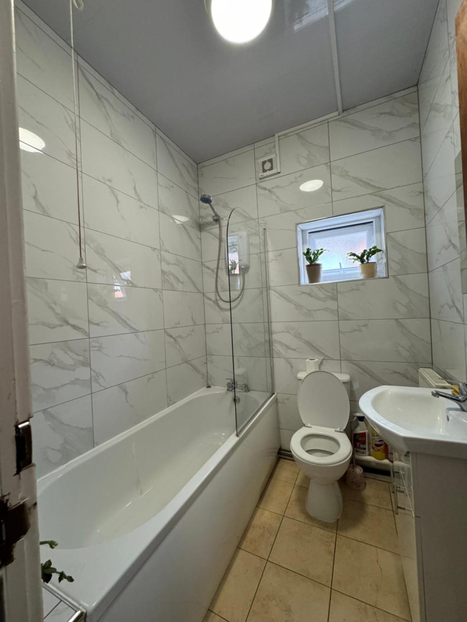 Serenity Relaxation Ltd Лестер Экстерьер фото